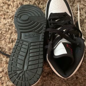 Air Jordan 1 youth size 6